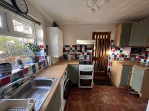 Kitchen diner- click for photo gallery